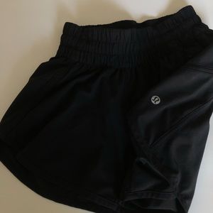 Lululemon tracker low rise 4” size 2
